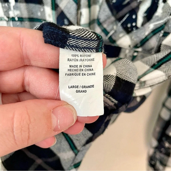Rails Hunter Plaid Button Up Shirt in White and Black Plaid Paint Splatter - Picture 5 of 5